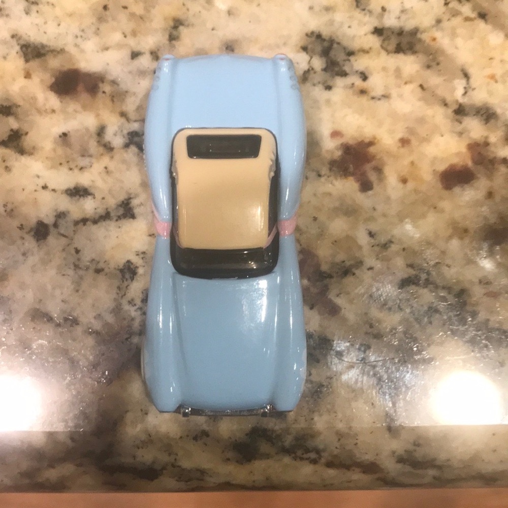Near mint condition little bo peep toy story hot wheels car 2018 toy story four - Picture 4 of 5